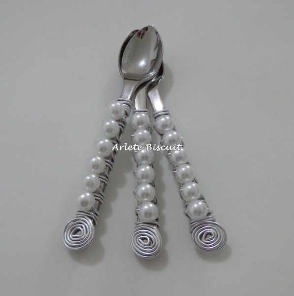 COLHER BORDADA - PEROLA